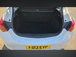 /photos/12352/025c8b0d-fe12-2e9d-0da8-cc9dc222f4c0_i320x240.jpg
