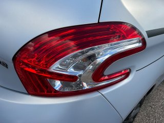 /photos/12352/52834fbb-168a-a501-813a-c3a475e62eb1_i320x240.jpg